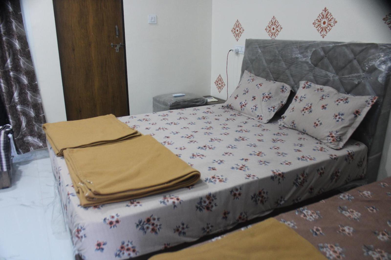 Atithi Home Stay Garudeshwar Eksteriør billede